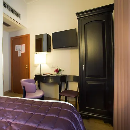 Hotel Montreal-2